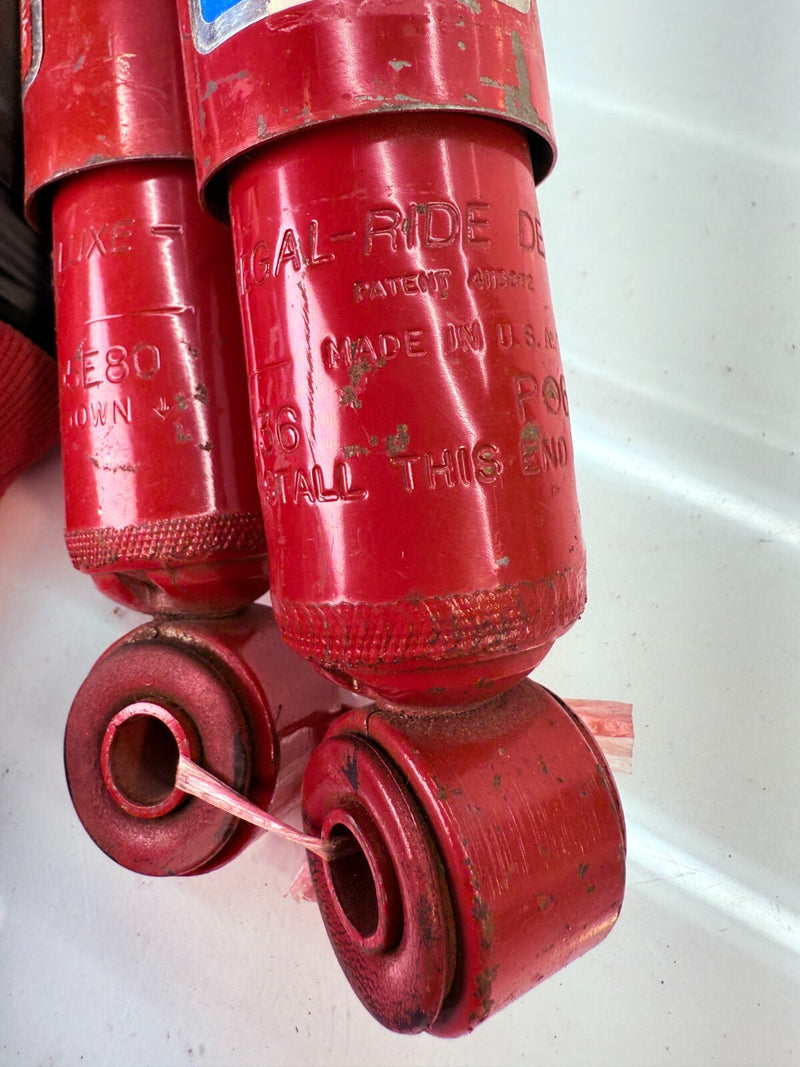 NOS PAIR SHOCK ABSORBER 1979 - 1989 ISUZU TROOPER MK1 NISSAN PICKUP B56-13