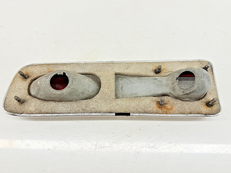 NOS 1970 - 1977 FORD PINTO MAVERICK RH TAIL LAMP LIGHT SAE-TSIAR-70FN C61-11