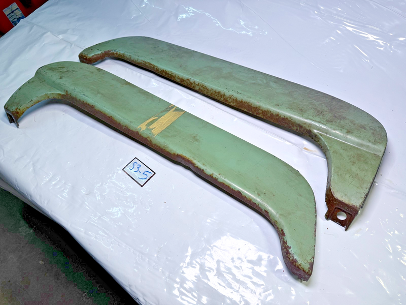 Vintage 1960s - 1970s Car Truck Fender Skirts Unknown Model S3-5