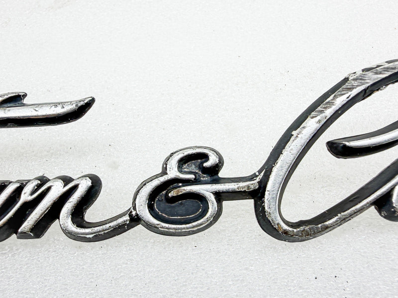 OEM 1969 - 1978 CHRYSLER TOWN & COUNTRY SCRIPT EMBLEM 2902894 E10-69