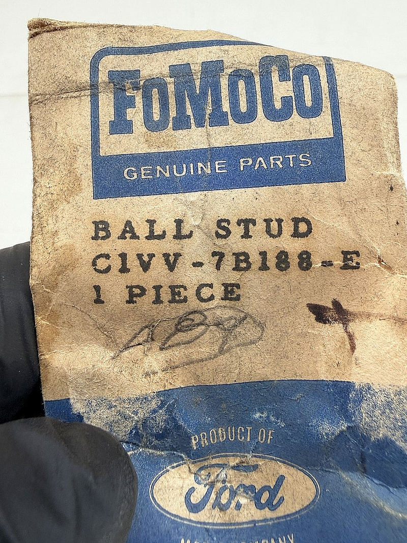 NOS 1961 - 1965 LINCOLN CONTINENTAL LINKAGE BALL STUD C1VV-7B188-E C76-150