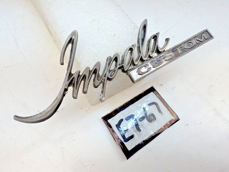 OEM 1970 Chevy Impala Custom Sail Panel Emblem GM 9840507 E7-67
