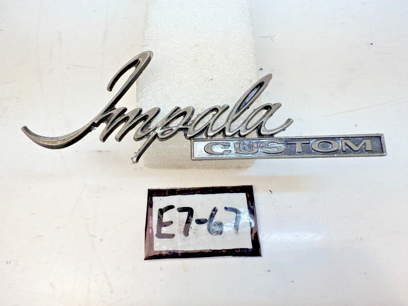 OEM 1970 Chevy Impala Custom Sail Panel Emblem GM 9840507 E7-67