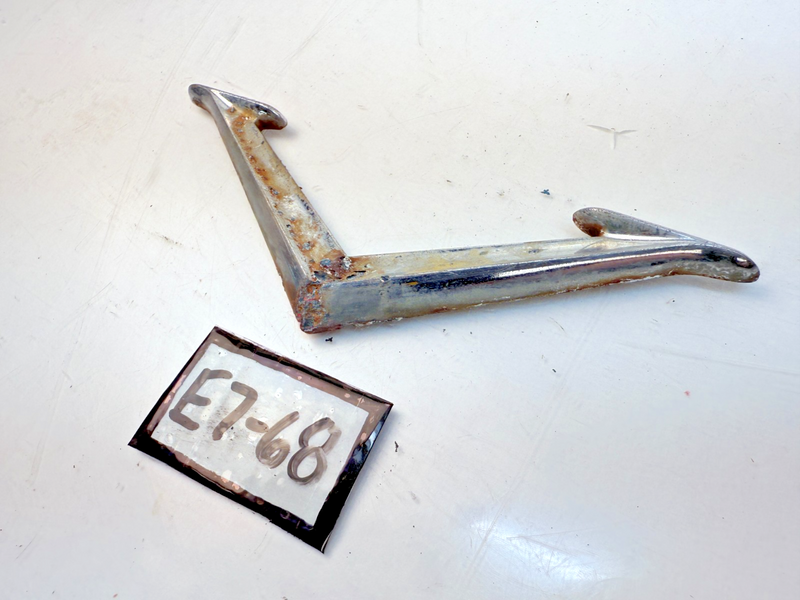 OEM 1953 1954 DESOTO "V" DECK LID FENDER QTR PANEL EMBLEM MOPAR N1494218 E7-68