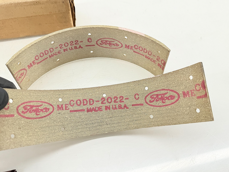NOS 1960 - 1964 Ford Falcon Comet 6cyl FRONT DRUM BRAKE SHOE LININGS 1962 C63-9