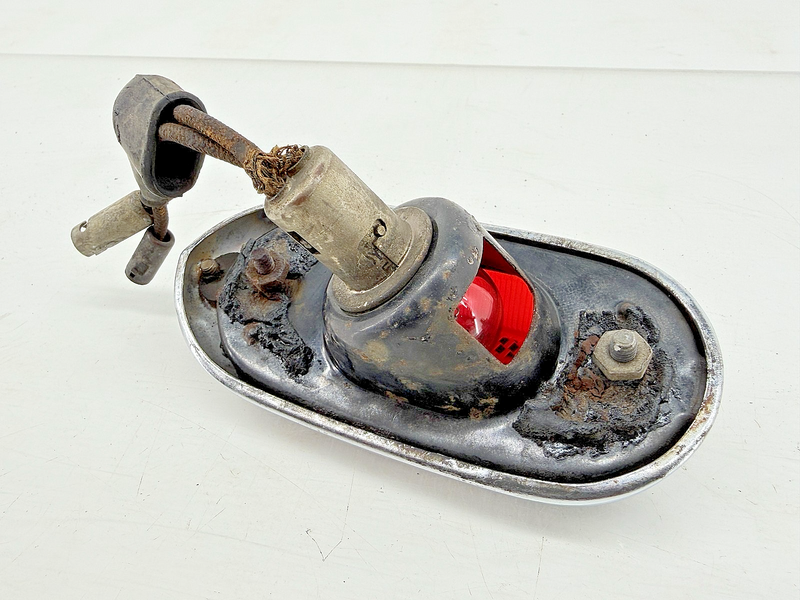 Vintage Original 1940 Chevy Car Right Tail Light Assembly RH C37-58