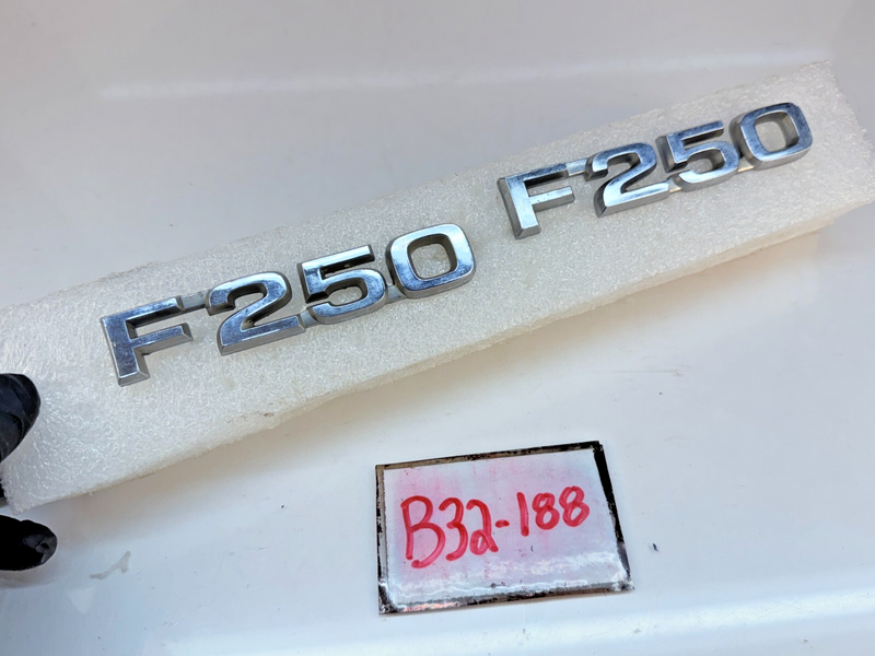OEM 1980 1981 Ford Truck F250 Chrome Fender Emblems Badges Pair 80 81 B32-188