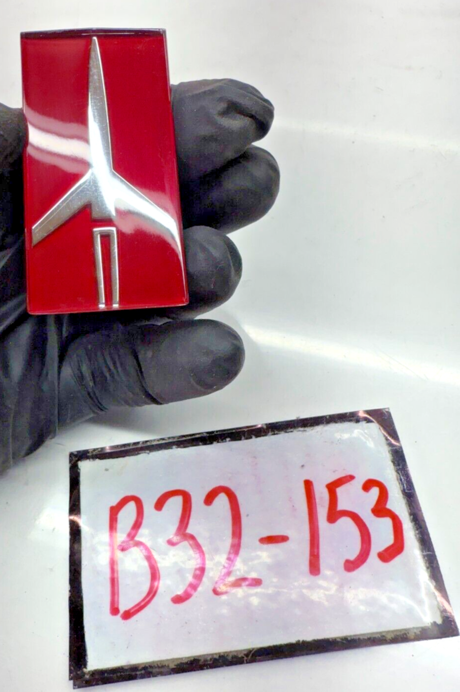 (1) NOS 1984 - 1986 OLDS FIRENZA Header Panel EMBLEM INSERT GM 22523224 84 85 86