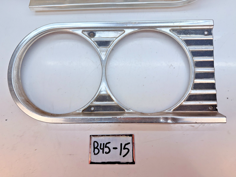 OEM 1964 CHEVROLET Chevelle El Camino Pair Headlight Trim Bezels B45-15