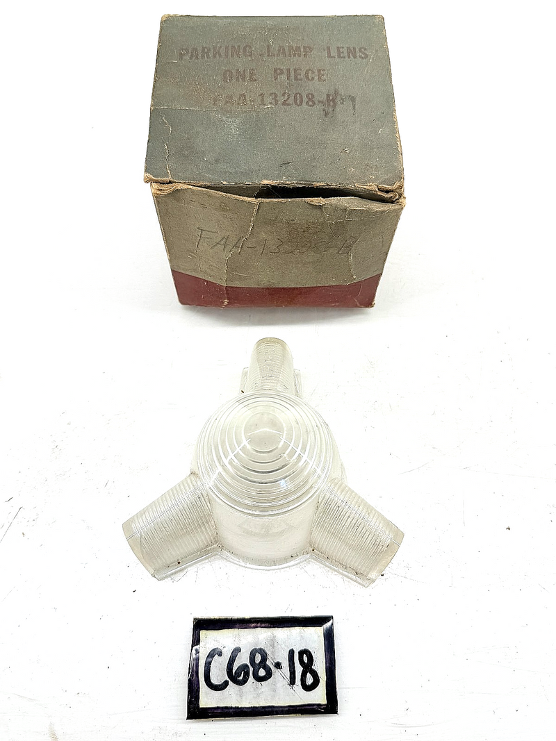 NOS 1952 Ford Parking Lamp Lens FAA-13208-B C68-18