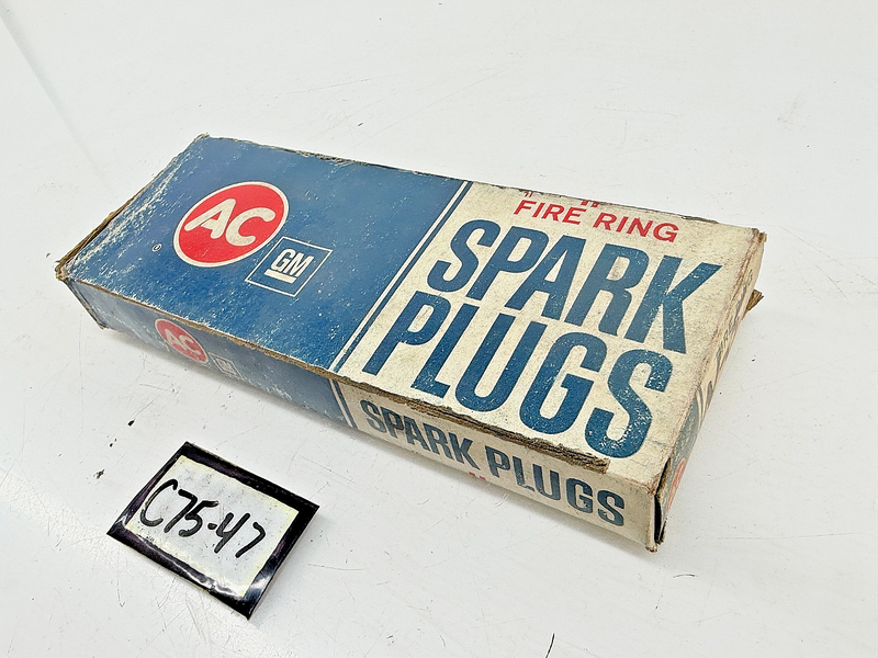 (8) NOS 1958 - 1968 Chevy 348 396 AC 44N Fire Ring Spark Plugs Sleeve C75-47