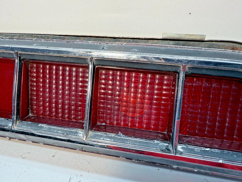 OEM Passenger Right Tail Light 1970 1971 FORD TORINO SAE-TS1AR-70FE B43-3