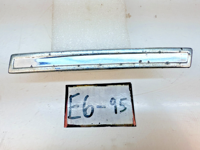 OEM 1960 Chevrolet Impala #8 Right Fender Chrome Molding Trim Louver E6-95