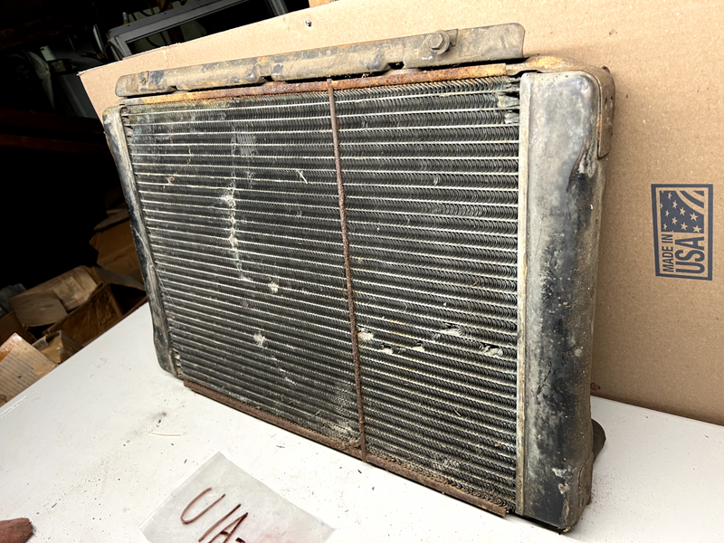 FACTORY ORIGINAL RADIATOR FORD THUNDERBIRD OEM 1961-1963 61-63 C2SA-8005 U1A-2