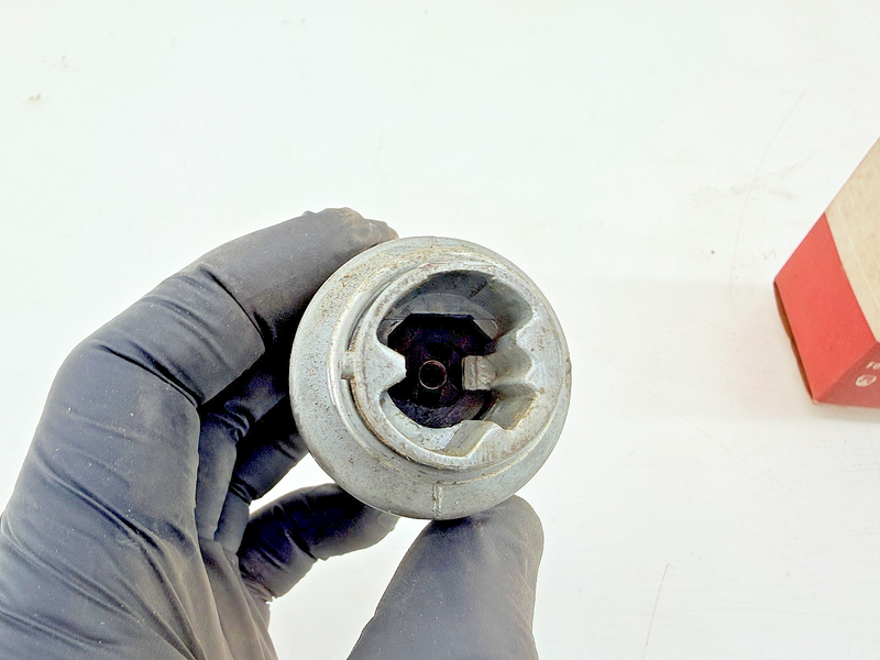 NOS 1960 - 1977 FORD MUSTANG FALCON BRONCO IGNITION SWITCH C3AZ-11572-A B71-62