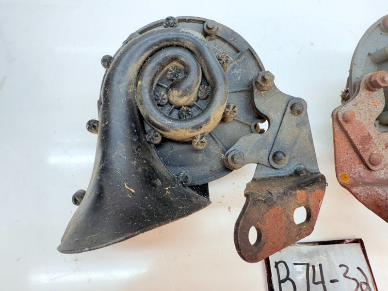 OEM 1955 - 1956 Chevy Corvette Delco Remy Horn 759 760 Pair -Survivors- B74-32