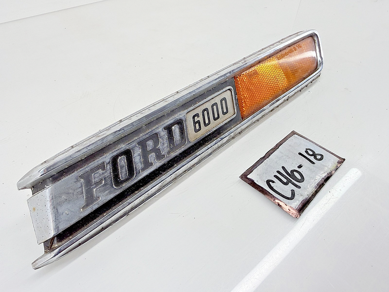 OEM 1968 - 1972 Ford RH CAB SIDE FORD 6000 REFLECTOR EMBLEM ORNAMENT C46-18