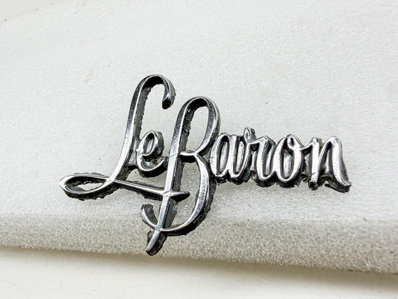 OEM 1969 1970 1971 CHRYSLER IMPERIAL LeBARON SAIL PANEL EMBLEM 3810012 E10-116
