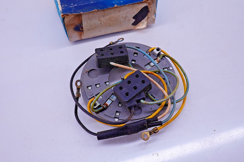 NOS ORIGINAL 1969 Ford Galaxie Horn Insulator C9AZ-13A895-A C55-24