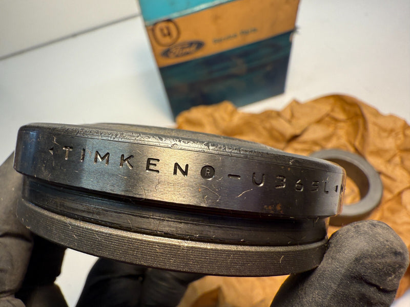 NOS OEM FORD TIMKEN WHEEL BEARING KIT D5AZ-1225-B C5-4