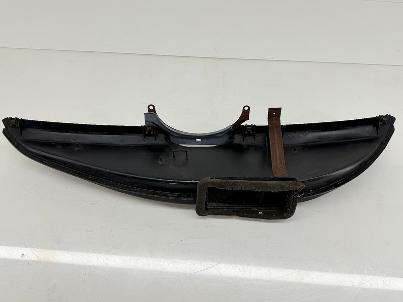 OEM 1980 - 1986 FORD MUSTANG WINDSHIELD VENT DEFROSTER DUCT E0ZH-18490 B57-44