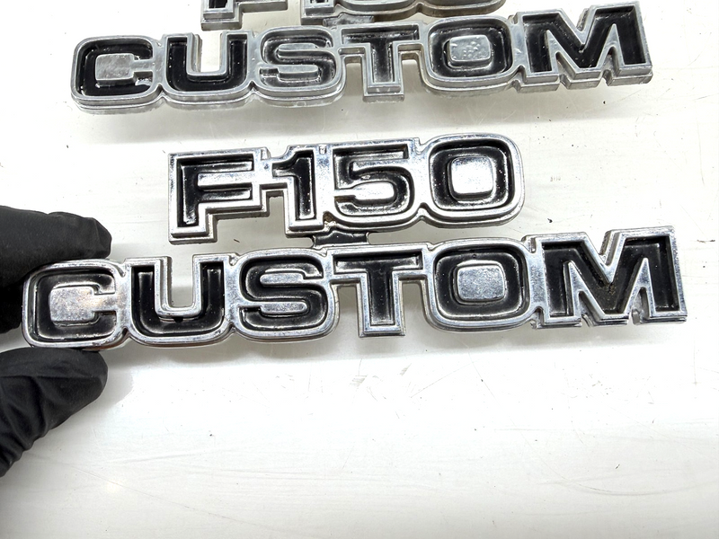 OEM 1973 - 1979 F-150 CUSTOM Front Fender Emblem Badges D7TB-16702-DWC E9-103