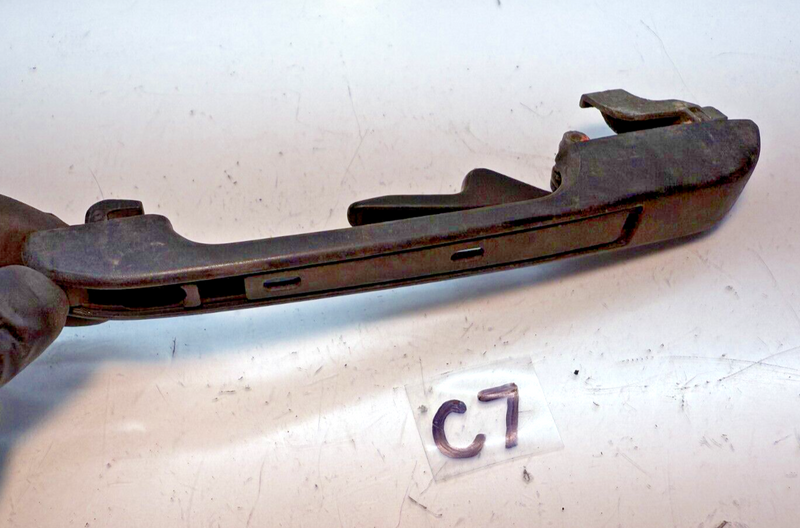OEM Volkswagen 1981 - 1992 Right Rear Outer Door Handle 193839206 81 82 90 92 C7
