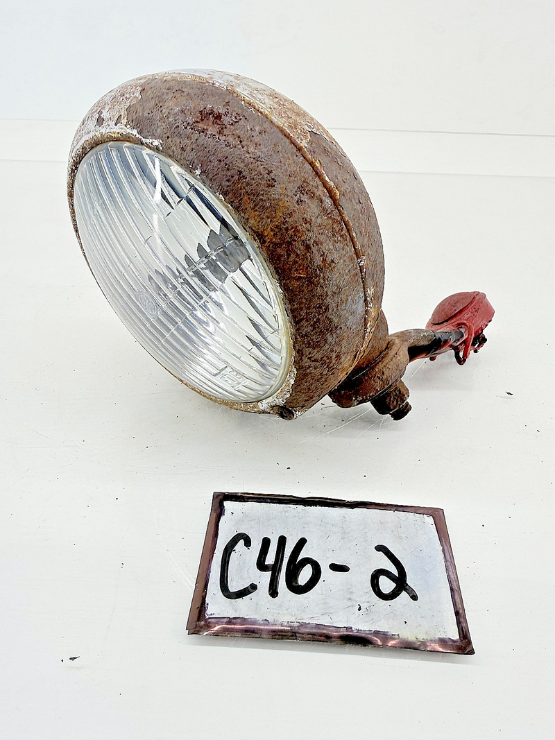 Vintage Auto LAMP  FOG Driving Light LAMP Model 15 Rat Rod C46-2
