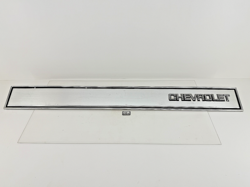 OEM 1981 - 1991  CHEVY K5 BLAZER TRIM PANEL MOLDING TAILGATE BAND U3B-61