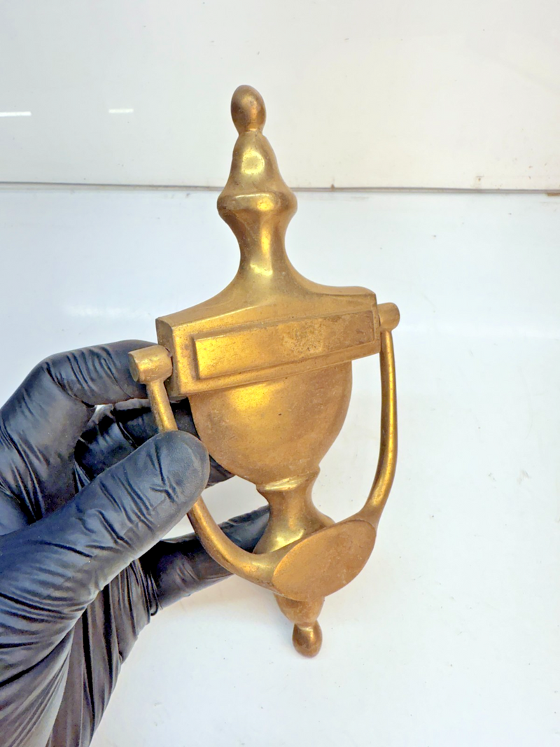 VINTAGE ANTIQUE BRASS TRADITIONAL DOOR KNOCKER 7.5" B68-16
