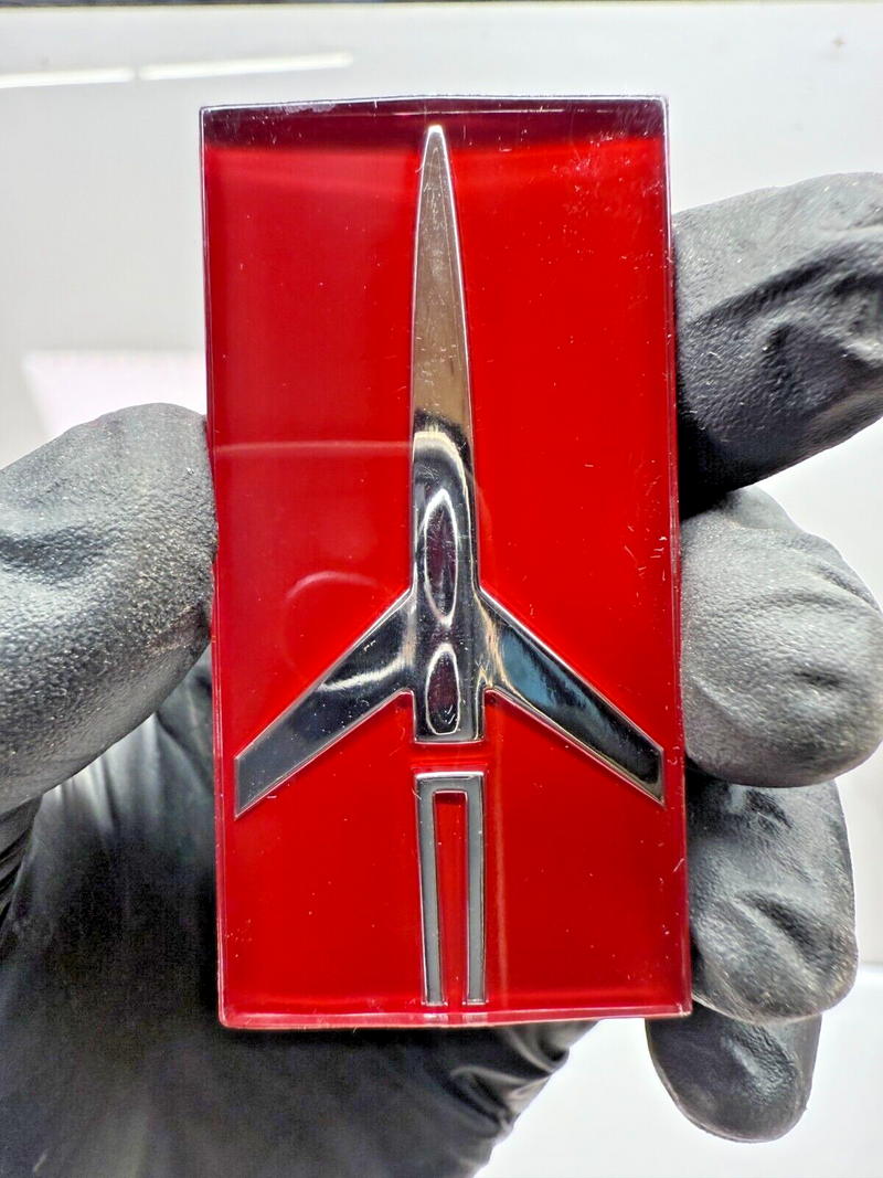 (1) NOS 1984 - 1986 OLDS FIRENZA Header Panel EMBLEM INSERT GM 22523224 84 85 86