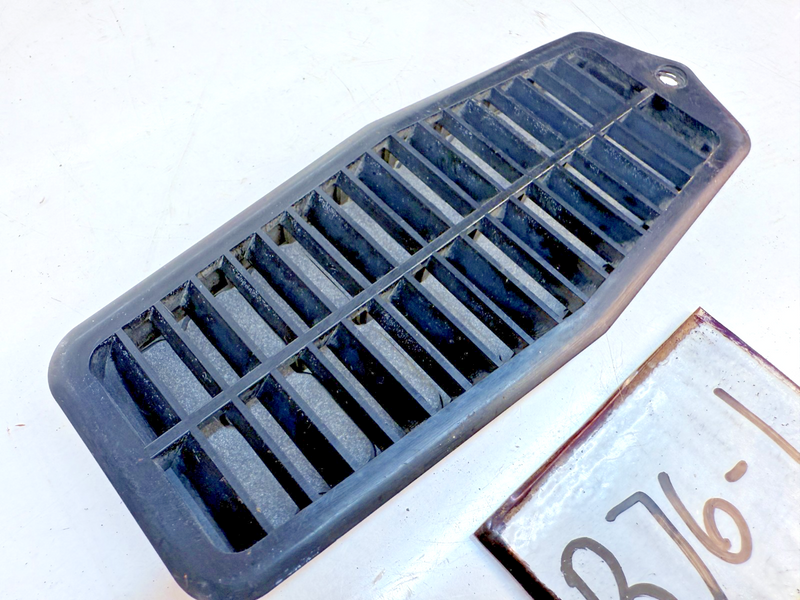 OEM 1978 - 1988 MONTE CARLO REGAL CUTLASS EL CAMINO INSIDE DOOR JAM VENT B76-1