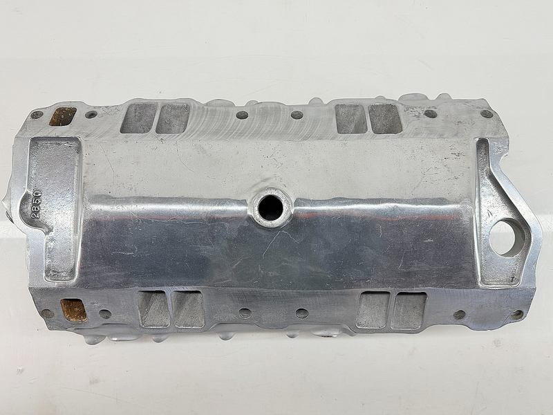Edelbrock SY1 Smokey Yunick Cross Ram Intake Manifold SBC 283 302 327 350 #2850