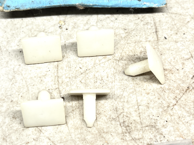 (5) NOS OEM Ford EOZZ-6621060-A Retainer B29-87