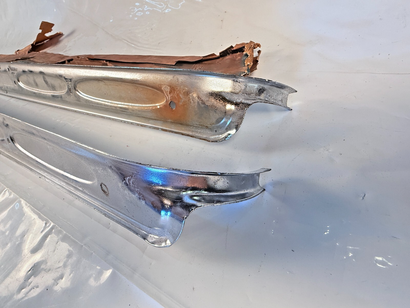 NOS 1960 - 1966 Chevrolet Pickup Ex G10 Pair Front Door Sill Plate 3882418 U3B-6