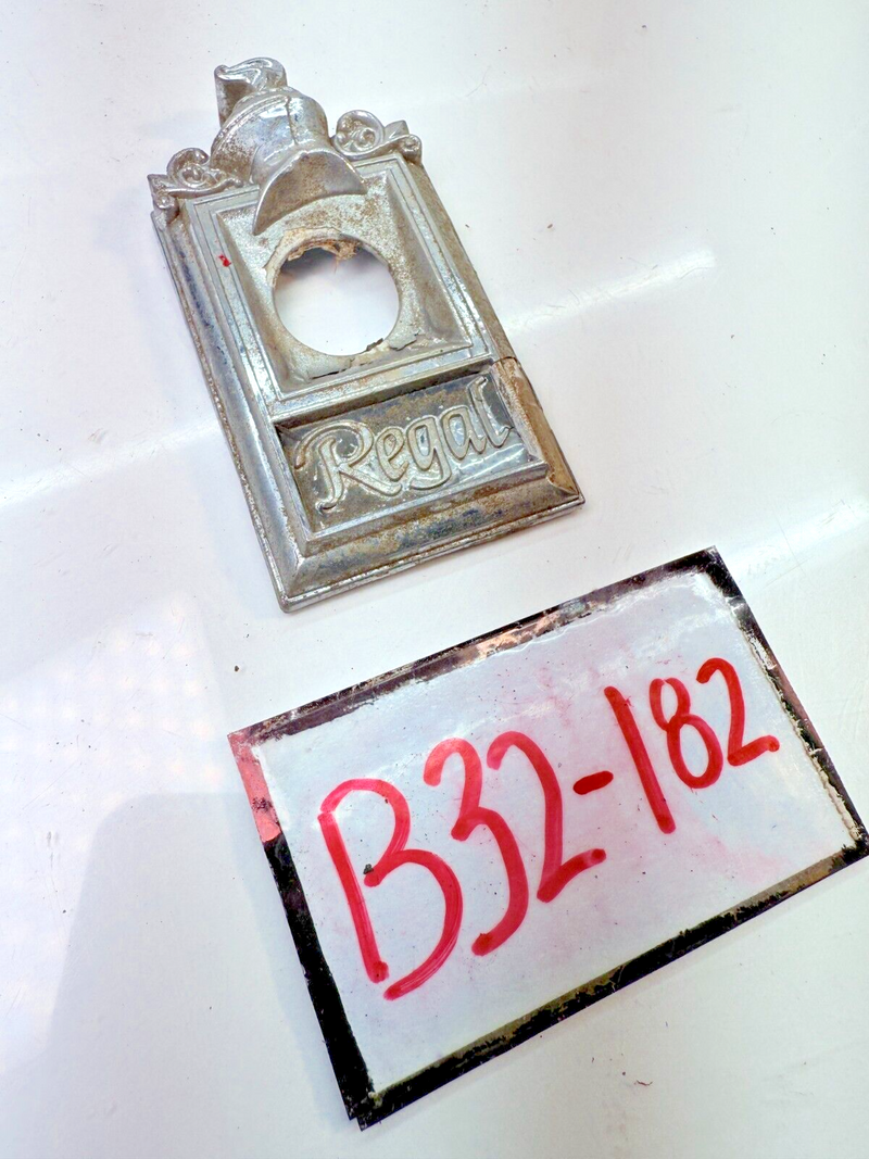 OEM 1978 - 1980 BUICK REGAL REAR TRUNK LID EMBLEM ORNAMENT LOCK HOLE GM B32-182