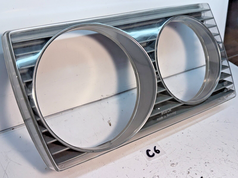 NOS OEM Mercedes Benz W123 240D 300D 300TD Right Head Light Trim C6-8