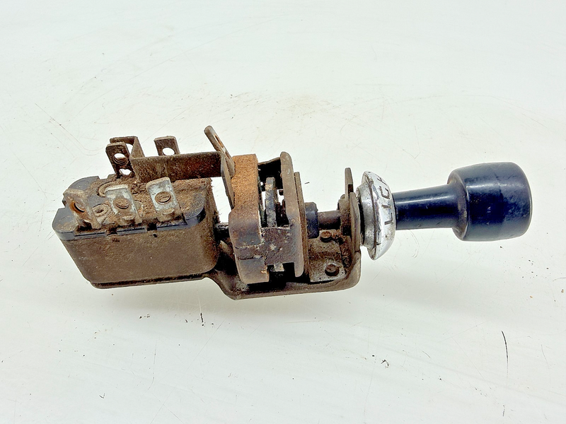 OEM 1950 - 1954 FORD SHOEBOX 1948 - 1954 FORD TRUCK HEADLIGHT SWITCH C67-171