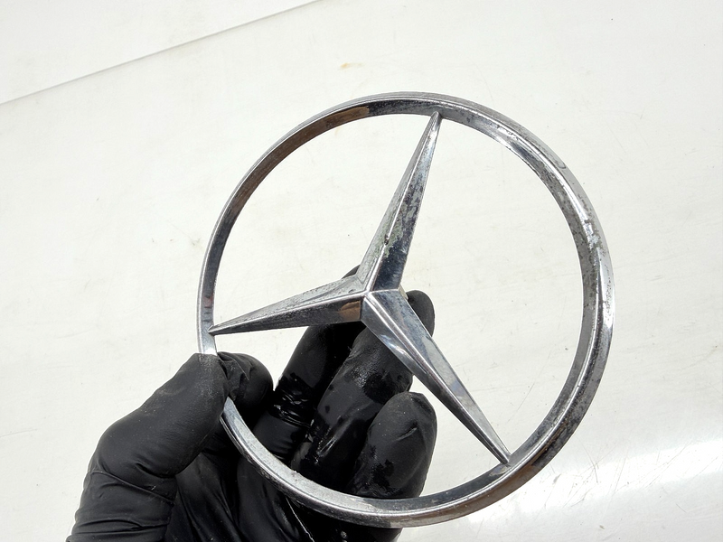 OEM Mercedes Benz W126 Rear Trunk Emblem Badge 1267580058 C67-44