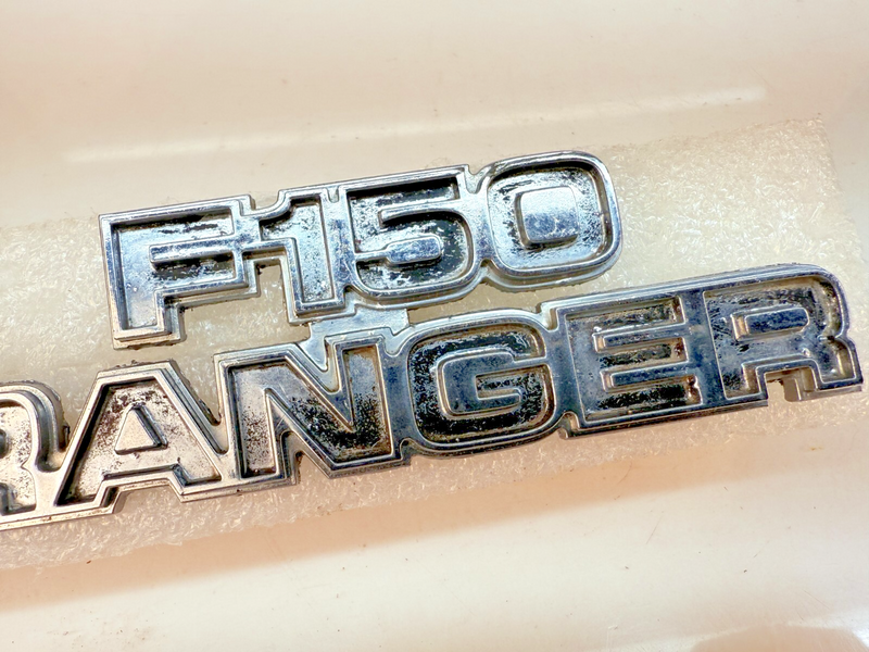 OEM 1973 -1979 F-150 RANGER PAIR Front Fender Emblem Badge D7TB16702CWB B32-251