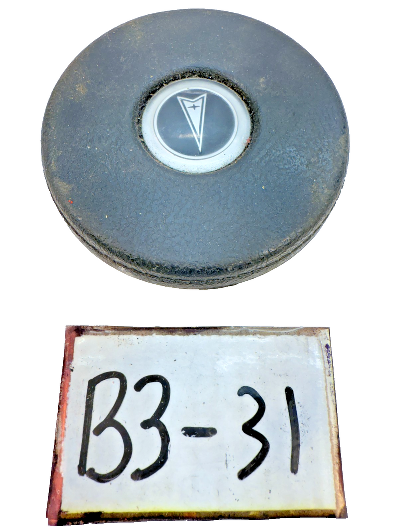 OEM 1982 - 1987 Pontiac T1000 Horn Button 1971 - 1981 Camaro B3-31