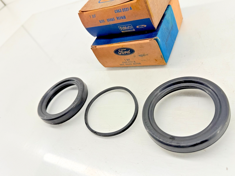 (1) NOS 1968 - 1972 Ford TBird Mercury Disc Brake Repair Kit C8AZ-2221-A C57-57
