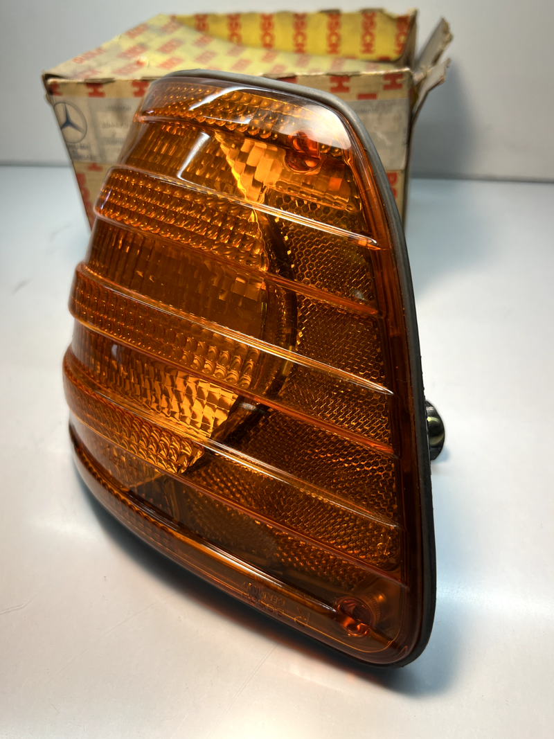 NOS 1973 1980 Mercedes W116 280SE 450SEL RIGHT TURN PARKING TAIL LIGHT C3-7