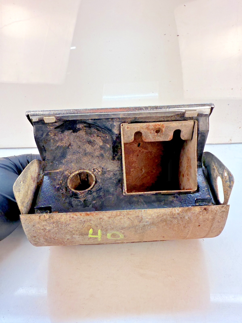 OEM 1959 1960 Chevrolet Impala Ash Tray Door & Trim Molding & Hinge 59 60 B44-40