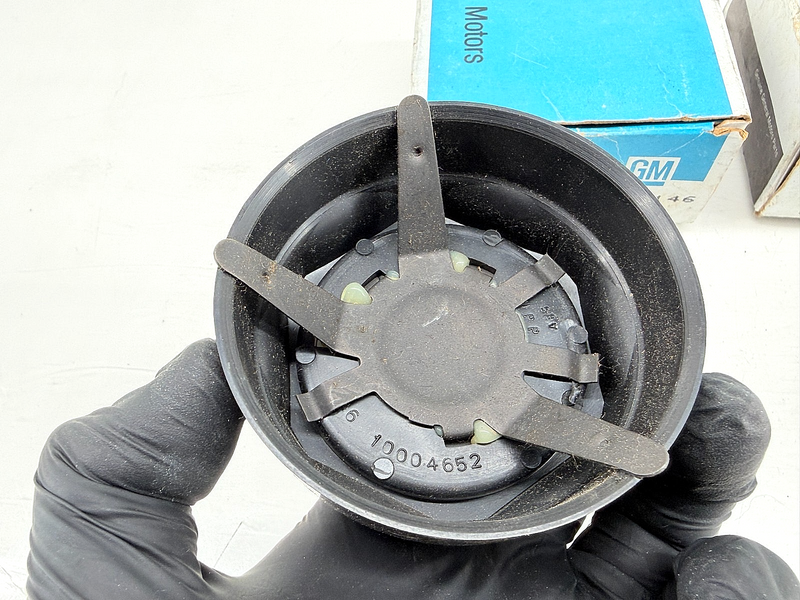 NOS 1986 1987 GM PONTIAC FIREBIRD TRANSAM WHEEL TRIM CAPS 10044146 C67-84