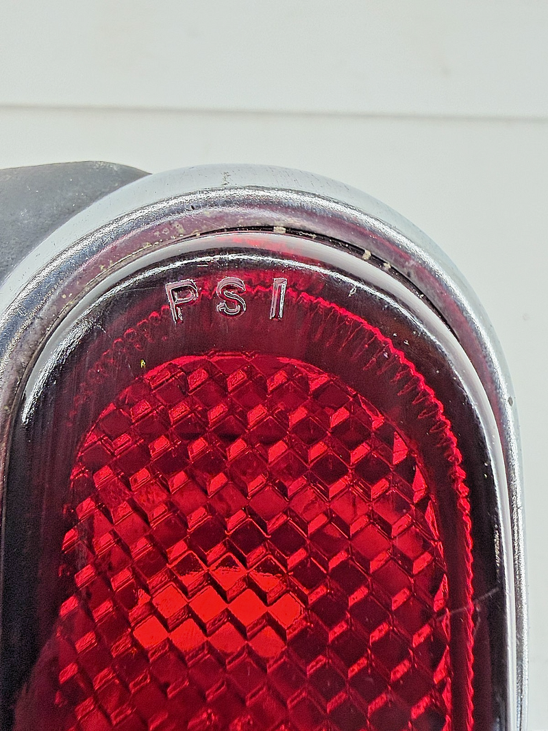Vintage Original 1940 Chevy Car Right Tail Light Assembly RH C37-58