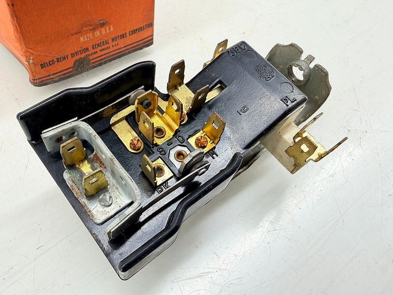 NOS Headlight Switch 1955 - 1957 Corvette Chevy BEL AIR GMC Truck 1995072 C71-30
