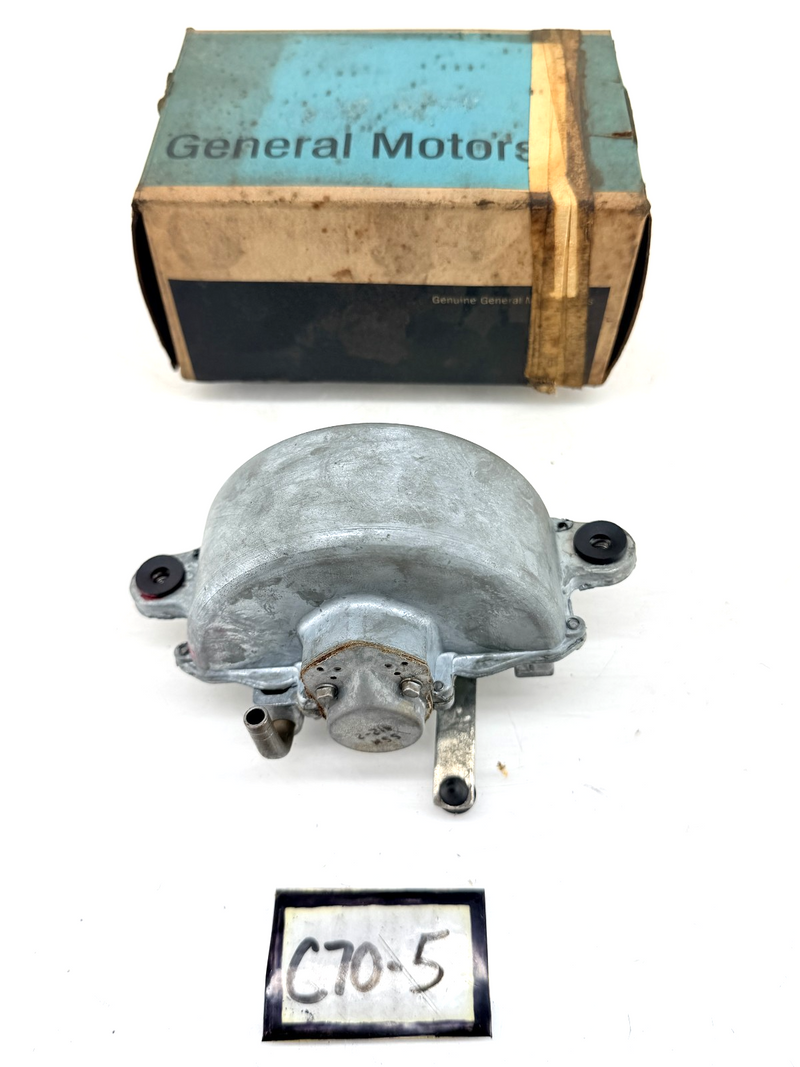 NOS 1947 - 1953 Chevrolet GMC Truck Trico Vacuum Wiper Motor GM 3683899 C70-5