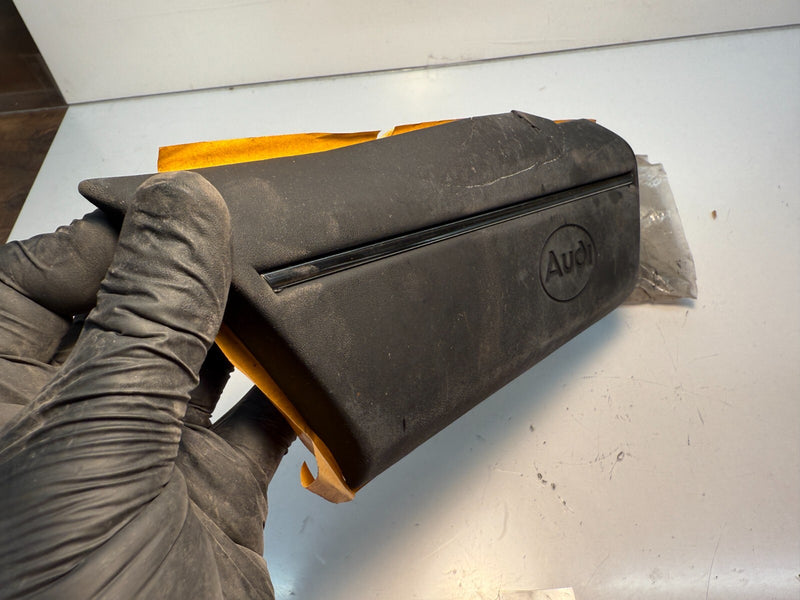 NOS DAMAGED LEFT Wing Moulding Audi 100 1983-1991 443853974C 01C C5-17