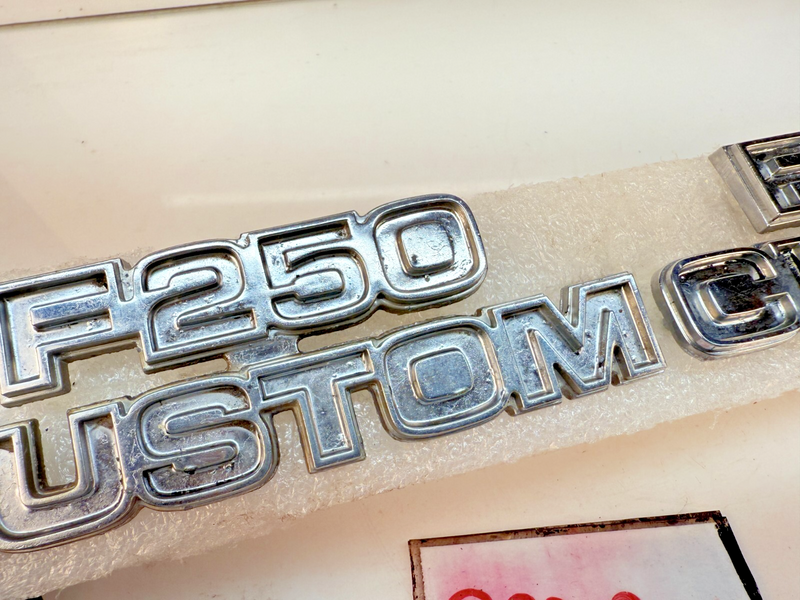 OEM 1973 -1979 F-250 CUSTOM Pair Front Fender Emblem Badge D7TB16702 B32-306